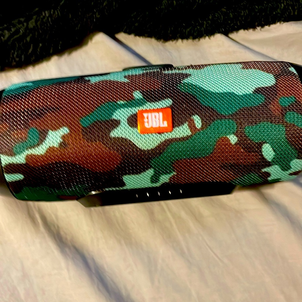 JBL Charge 3